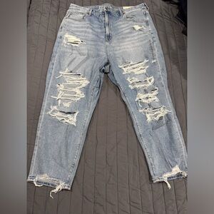 NWT American Eagle Curvy Mom Jeans
